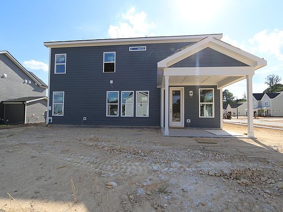 4th image of 601 Blackwood Ct