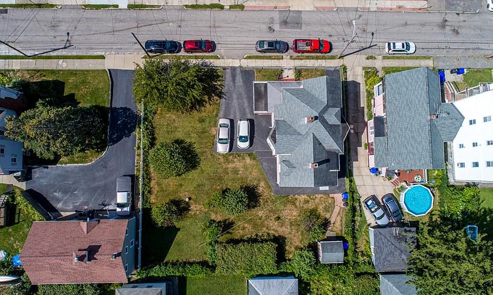 1st image of 14 6th St