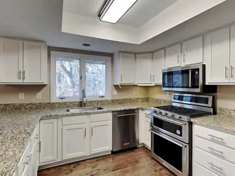 16743 Clayton Rd — Photo 5