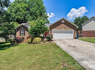 3411 Overbrook Dr, Conover, NC 28613