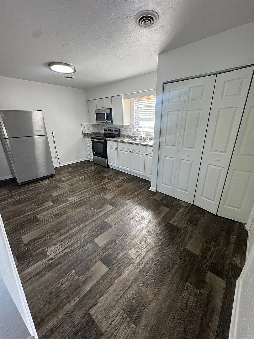 2 bed, 1.0 bath, 1028 sqft, $1,199 — Photo 4