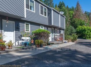 3327 SW Garden View Ave, Portland, OR 97225