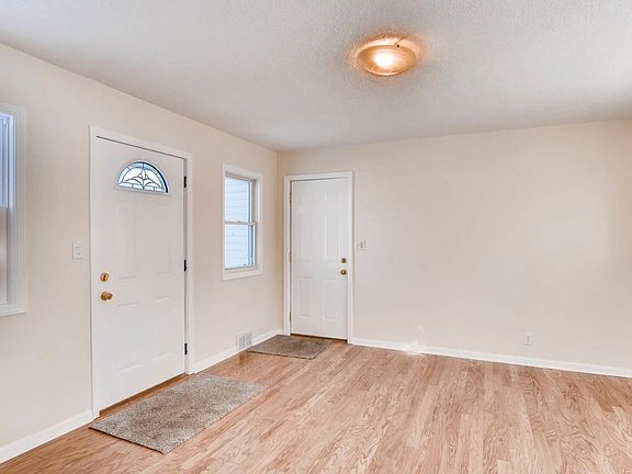 5th image of 801 Hastings Ave