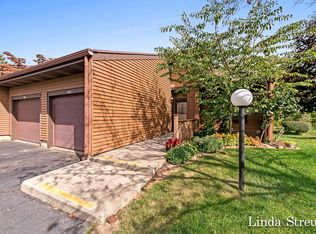 603 Maple Creek Dr, Holland, MI 49423