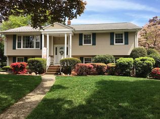 626 Victoria Ave, Paramus, NJ 07652