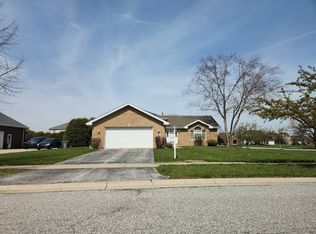 9924 Lands End, Munster, IN