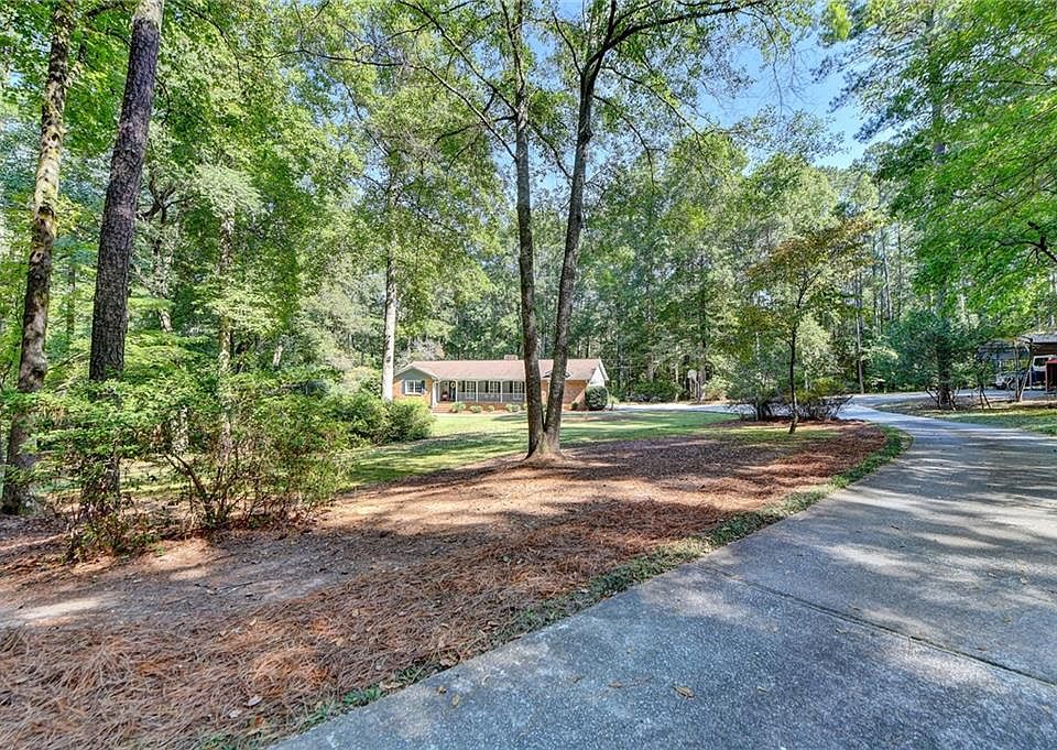1st image of 2439 Lenora Rd