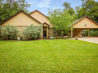605 E McKay St, Troup, TX 75789