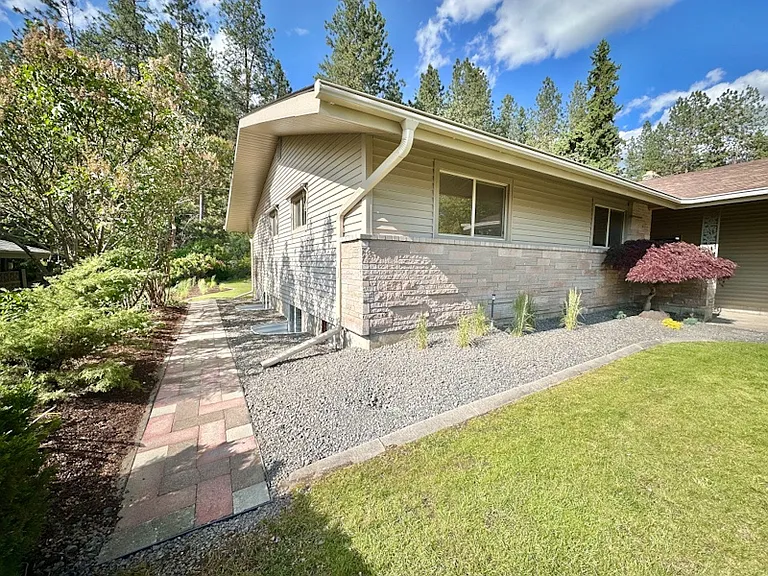 2840 W Weile Ave — Photo 3