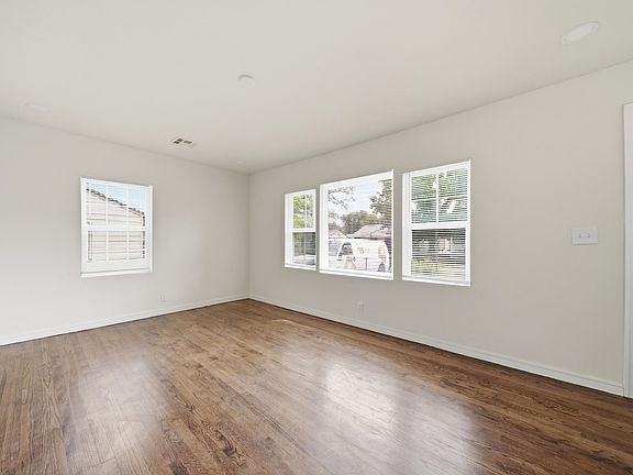 4th image of 1112 S 53rd West Ave