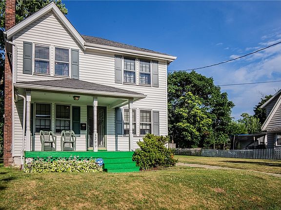 2nd image of 1299 Herberich Ave