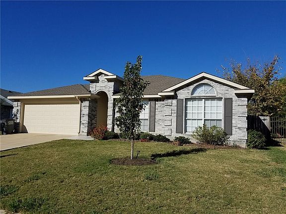 3rd image of 1007 Waterview Dr