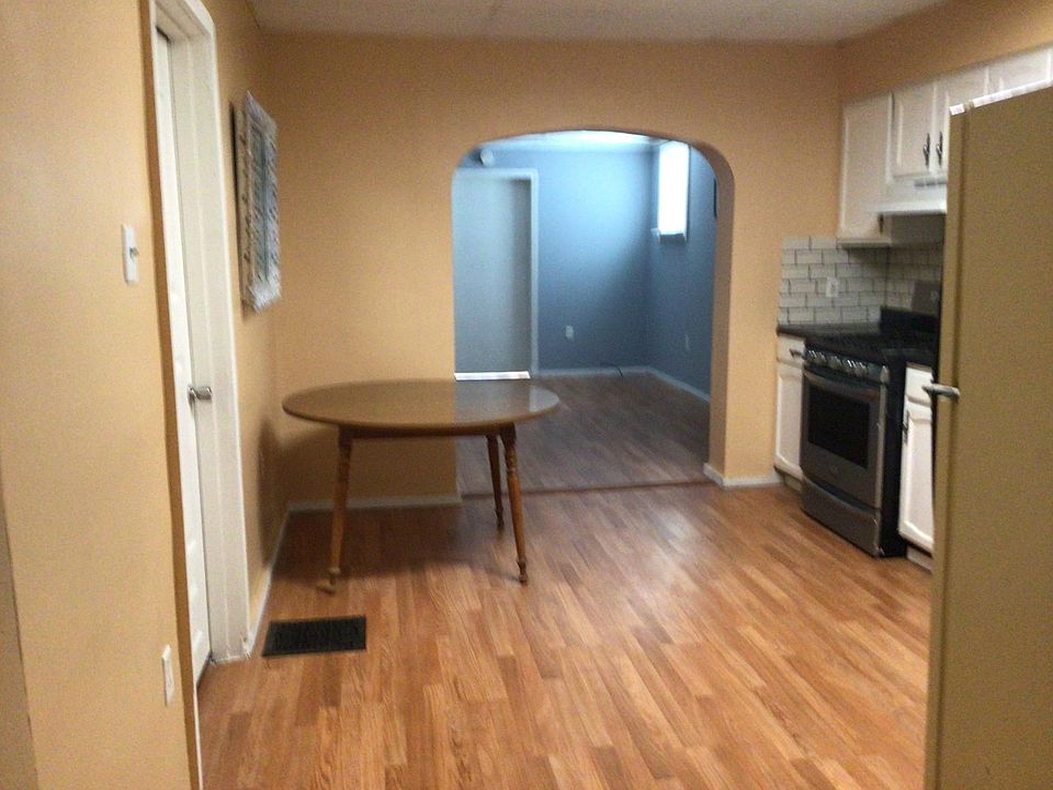 Kitchen looking into livingroom