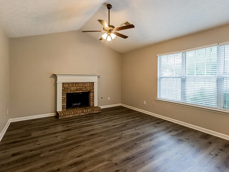 4878 Noah Rdg — Photo 3