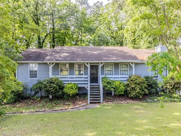 6595 Oakwood Dr, Douglasville, GA 30135