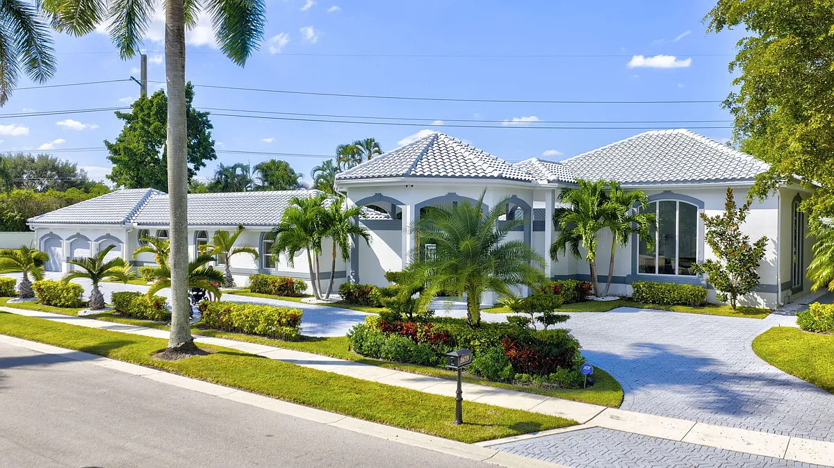 Building Photo - 2673 NW 64th Blvd