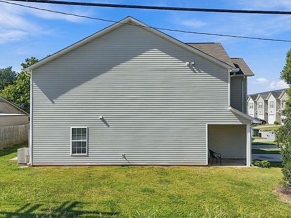 3rd image of 703 Bellview Way
