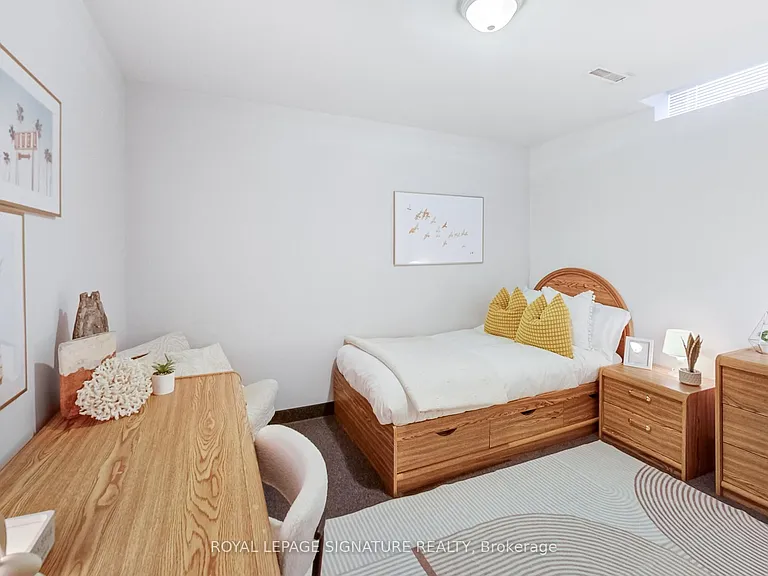 1814 Rosebank Rd — Photo 45