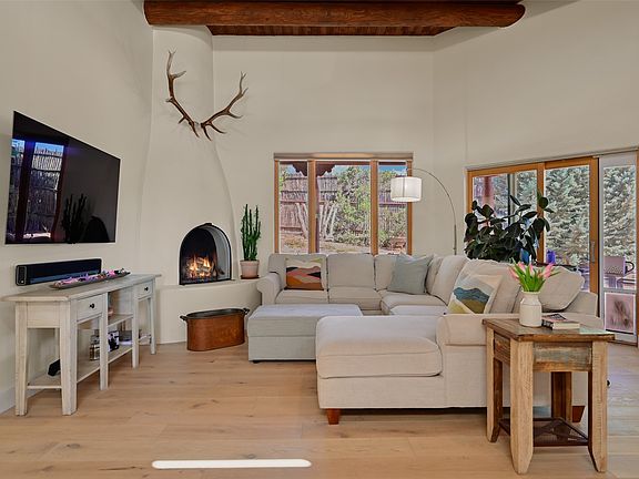 4th image of 839 Camino Francisca