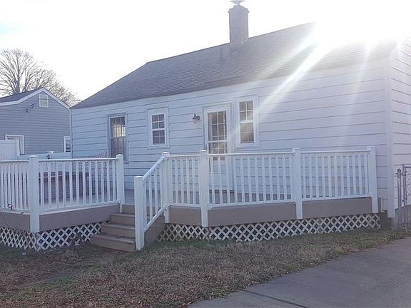 2nd image of 621 Brewer St