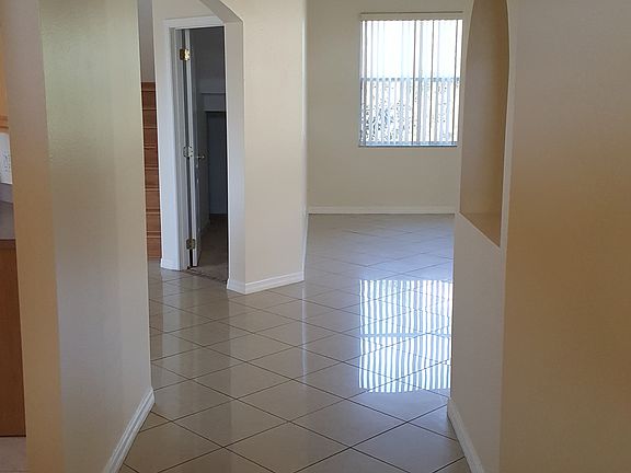 2nd image of 1015 Whispering Cypress Ln