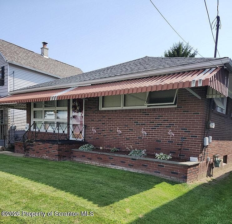 1st image of 231 Poplar St
