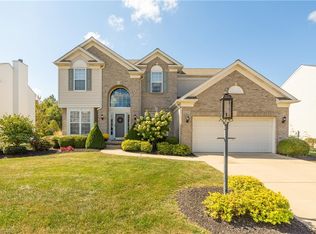 2690 Saddle Creek Dr, Avon, OH 44011
