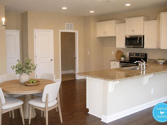 4th image of 2332 Cedar Rock Dr