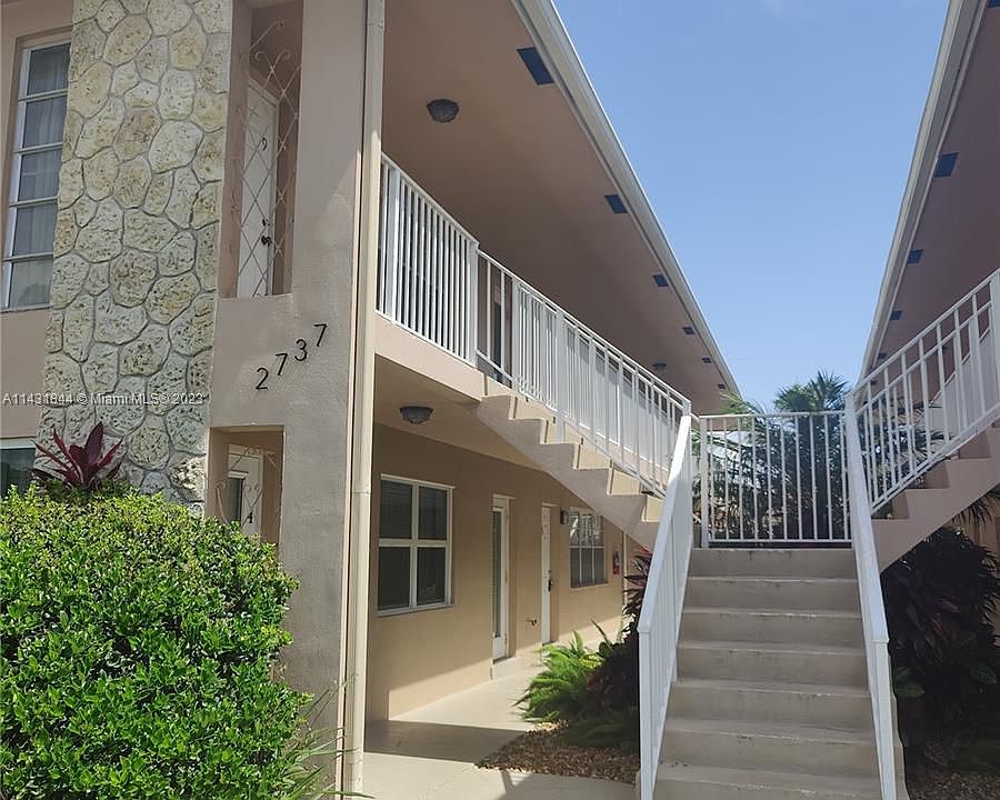1st image of 2737 NE 28th St #5
