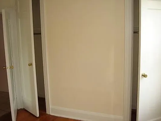 Rented by Metroline Realty | media 48