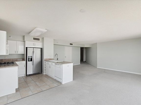 3rd image of 1720 Maple Ave APT 2240