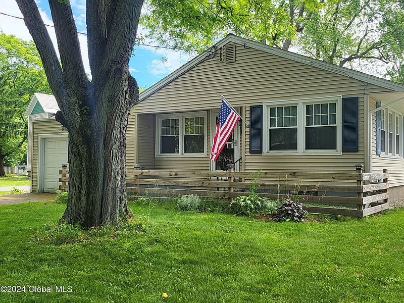 2nd image of 60 Harrison Avenue