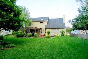 2nd image of 35 Ascot Ln