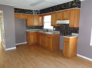 253 E 35th St, Buena Vista, VA 24416