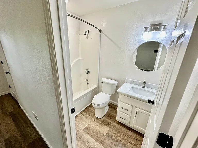 802 E Kara Ln — Photo 20