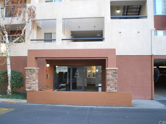 3rd image of 21500 Burbank Blvd APT 216