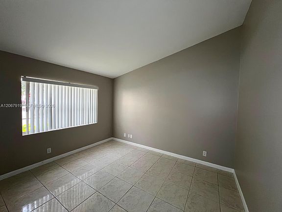5th image of 1591 Springside Dr #1591