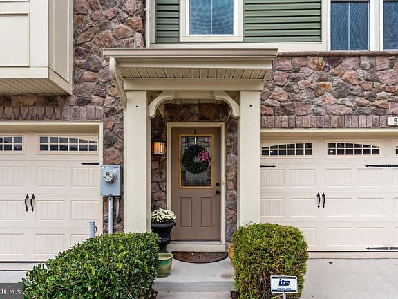 2nd image of 562 Fox River Hills Way