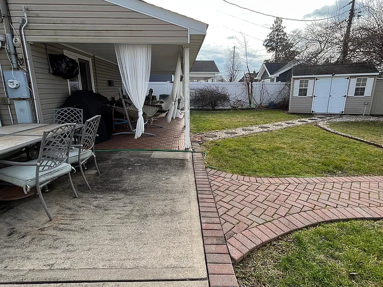 20 Quaker Ln — Photo 16