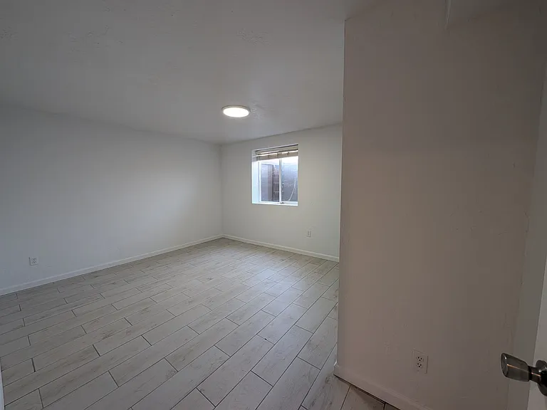 4526 E Frederick Ave — Photo 18
