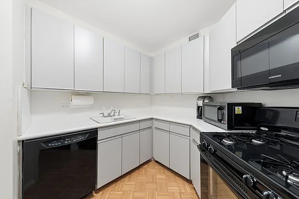 Kitchen, photo 1