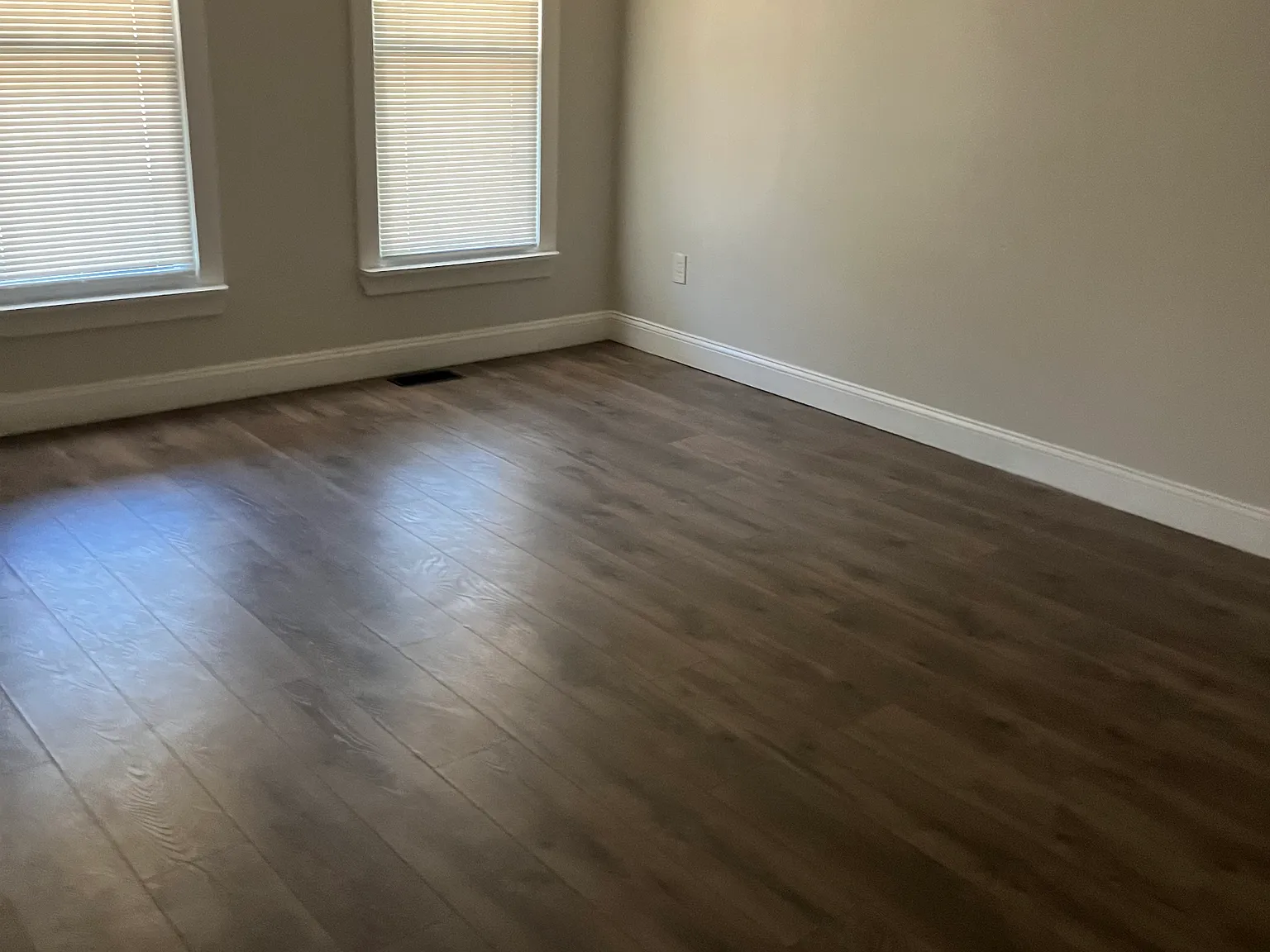 3 bed, 1080 sqft, $1,800 — Photo 3