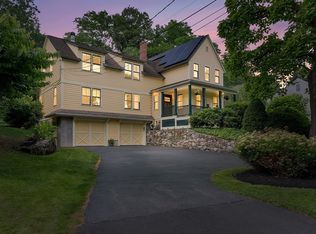 18 Blossom St, Lexington, MA 02421