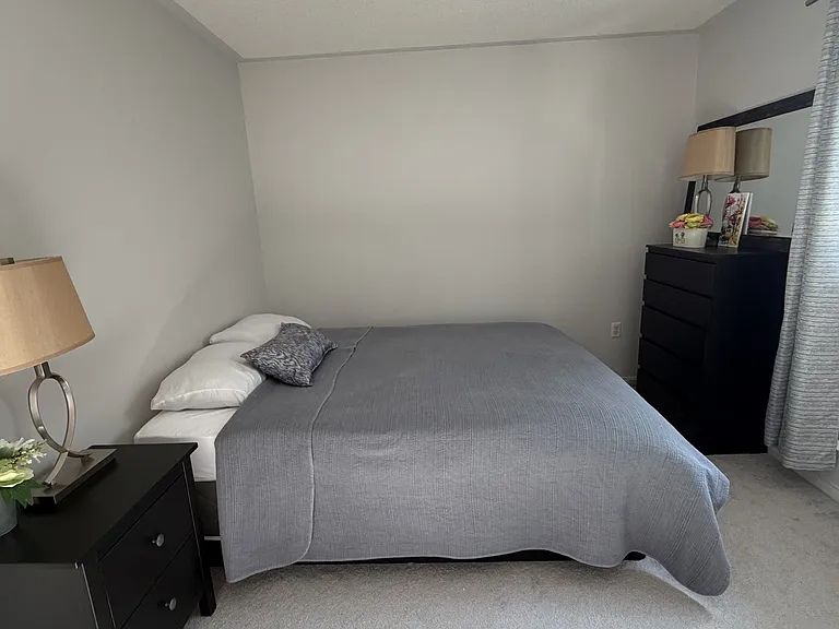 Taylor Dr — Photo 1