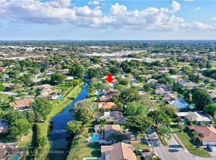 9975 Ramblewood Dr, Coral Springs, FL 33071