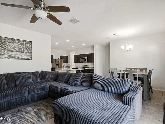 5th image of 1246 E ELAINE Street