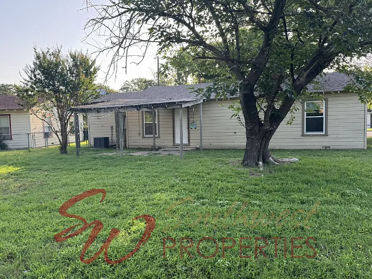 1240 N Garfield Ave — Photo 17