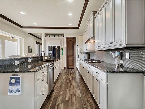 4th image of 1109 Watson Ct