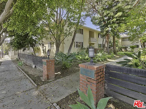 1219 N Crescent Heights Blvd #C Photo 1