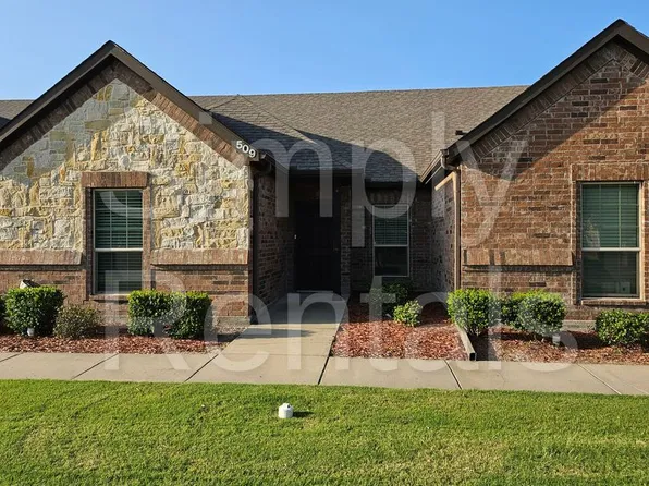509 Baylor Dr, Greenville, TX 75402